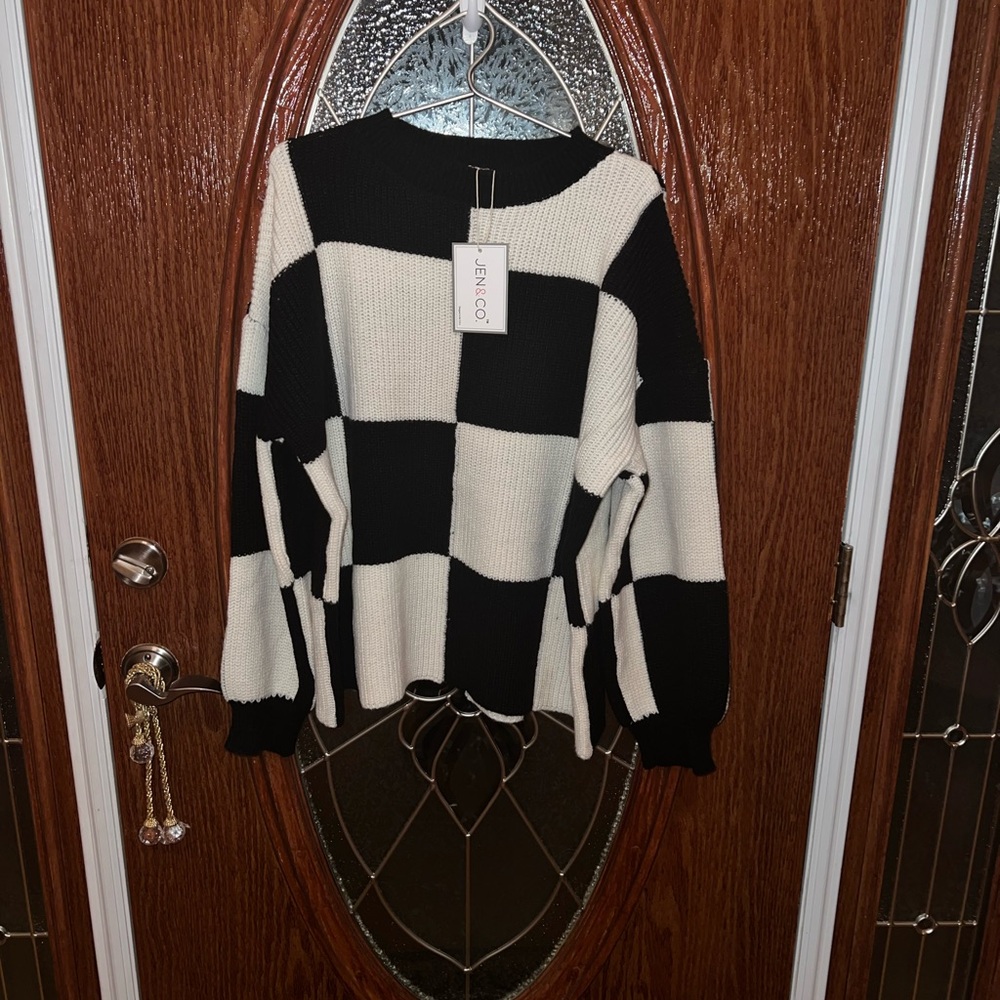 Women’s Oversized Checkered Sweater